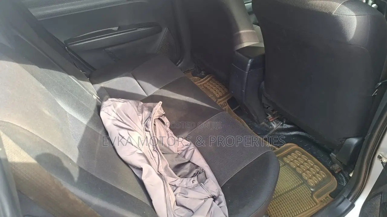 Toyota Corolla Fielder 2014 Silver