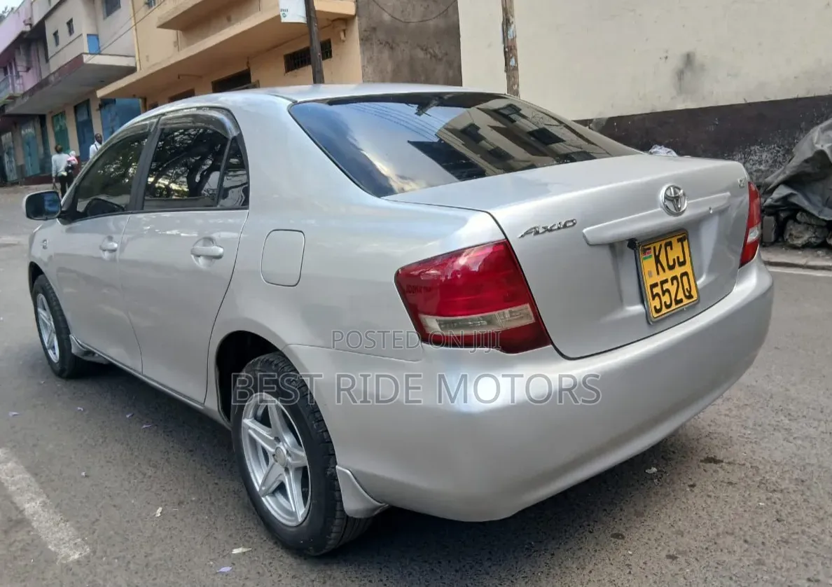 Toyota Axio 1.5 X 2WD 2010 Silver