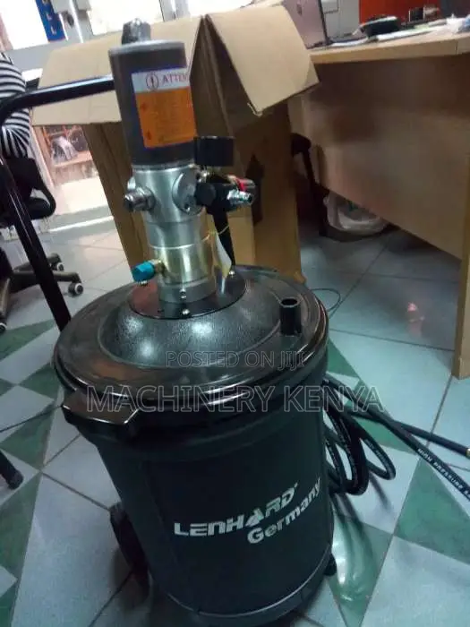 Germany Pneumatic Grease Bucket