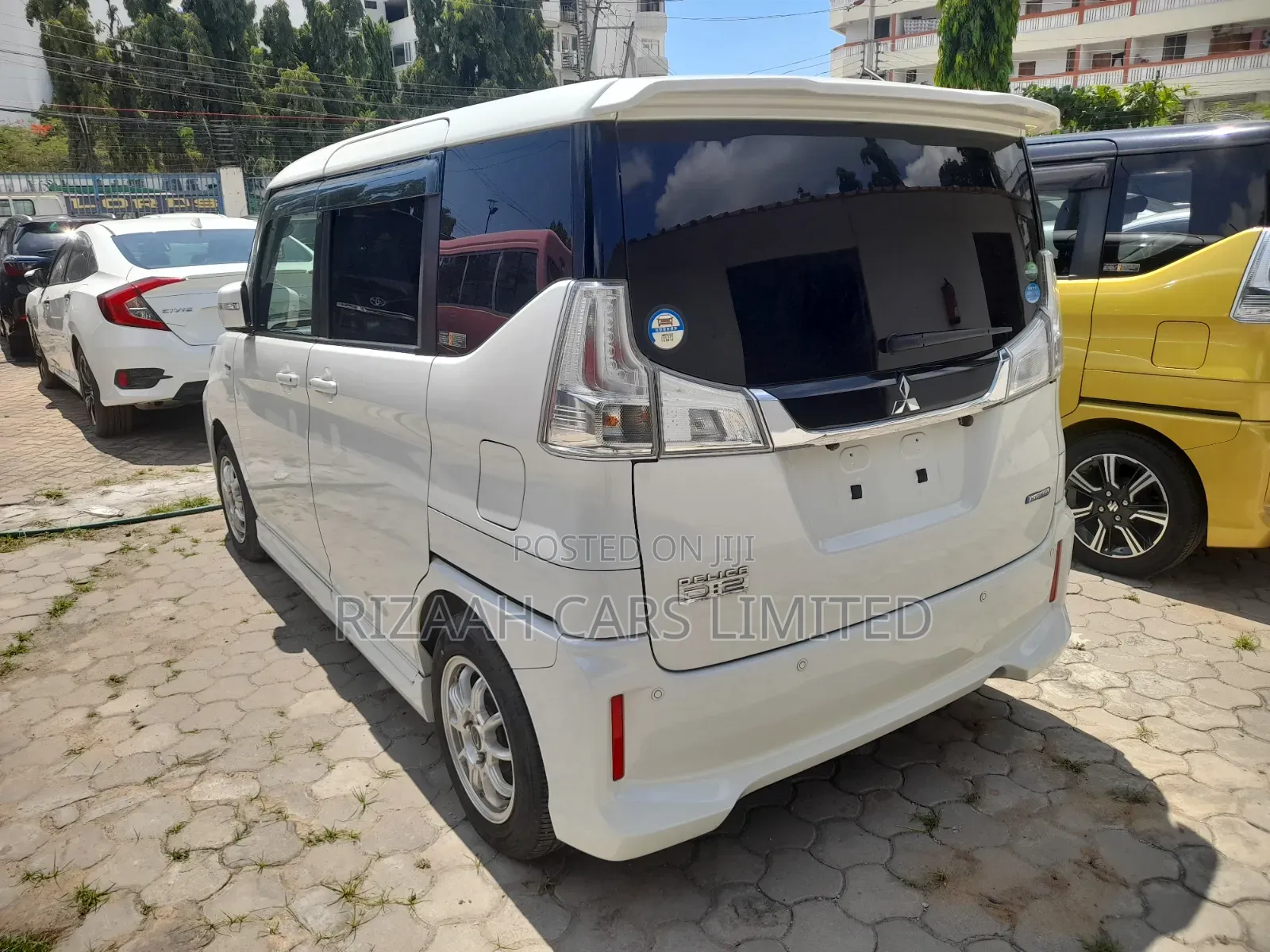 Mitsubishi Delica 2020 White