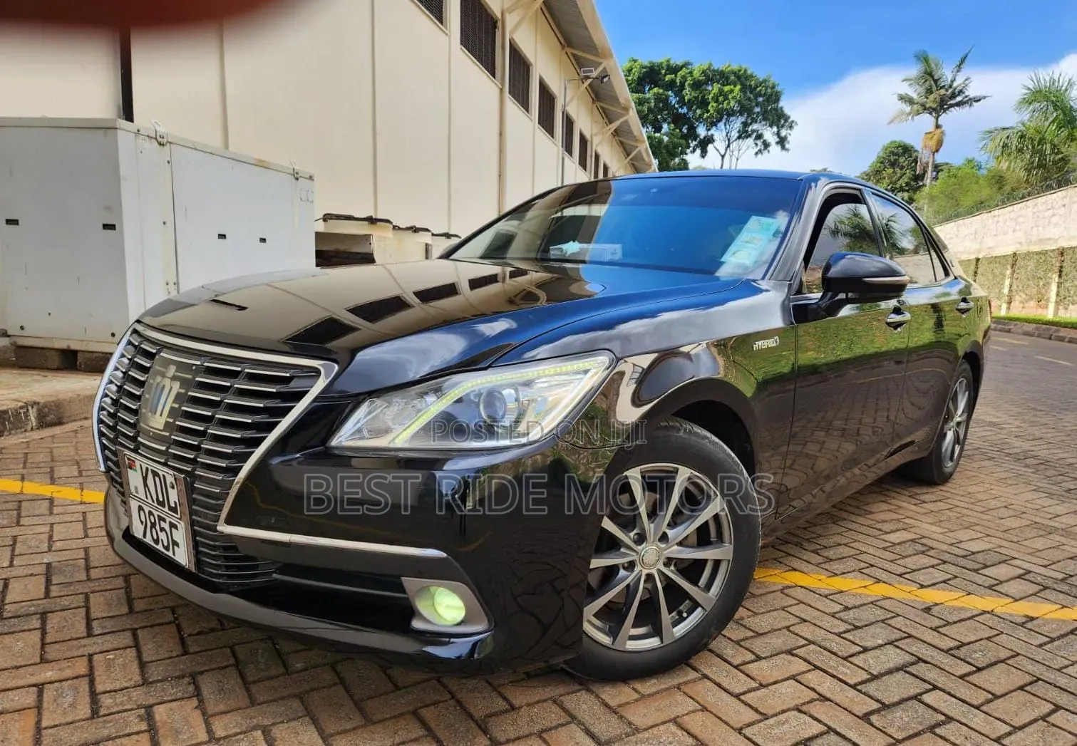 Toyota Crown 2016 Black