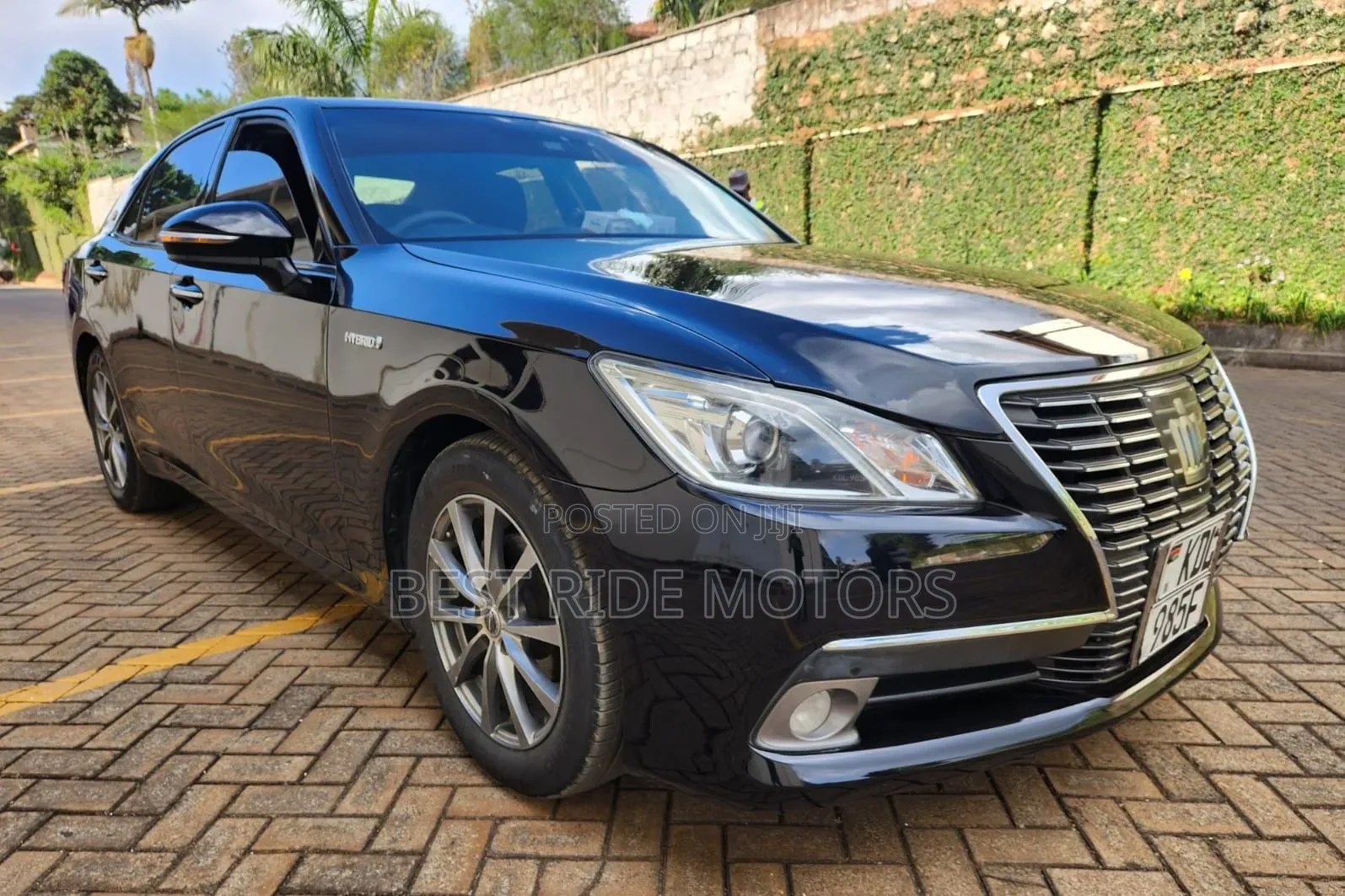 Toyota Crown 2016 Black