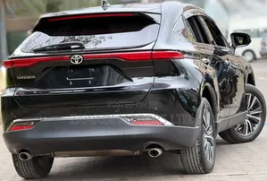 Toyota Harrier 2.0 2020 Black