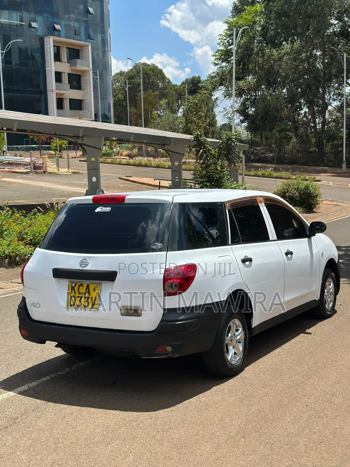 Nissan Advan 2007 White