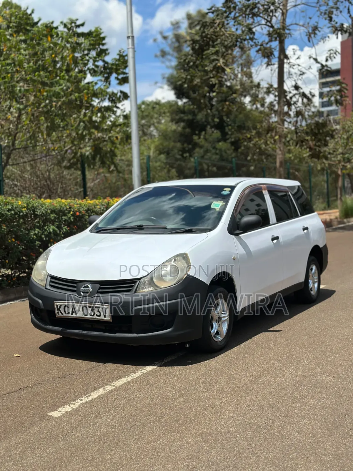 Nissan Advan 2007 White