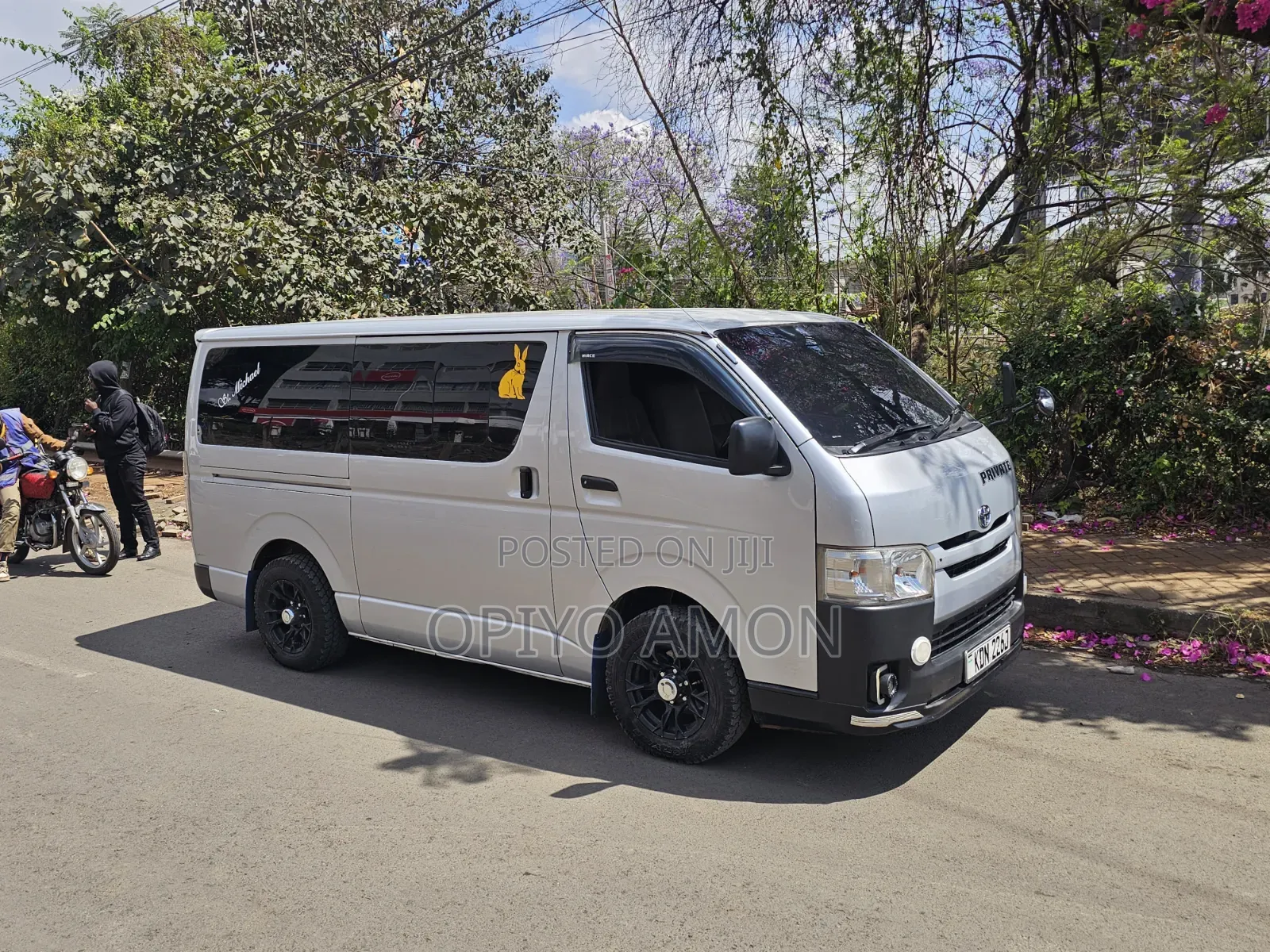 Toyota HiAce 2019 White