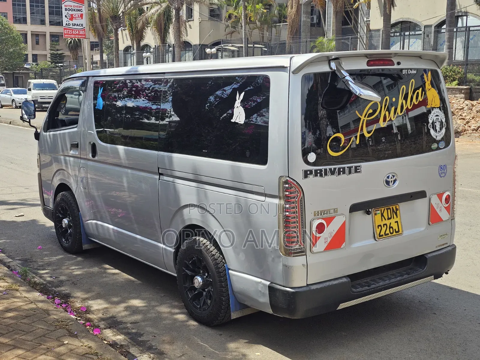 Toyota HiAce 2019 White