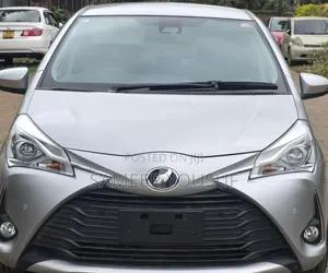 Toyota Vitz 2019 Silver