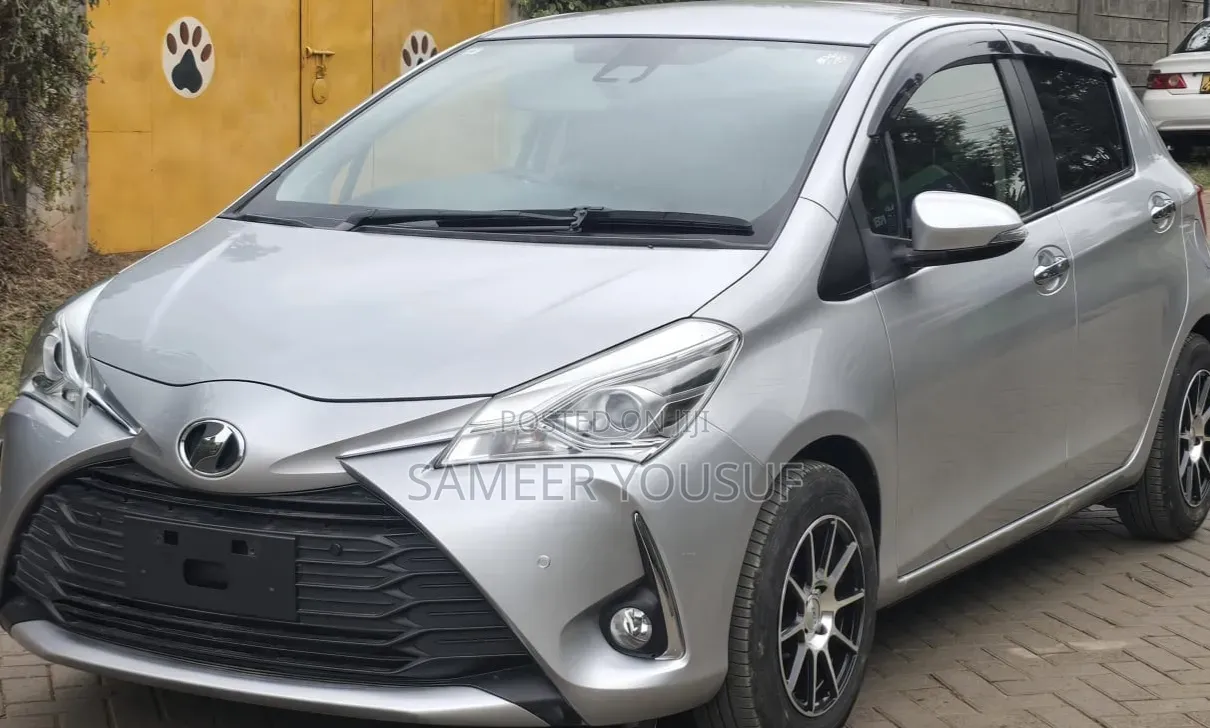 Toyota Vitz 2019 Silver
