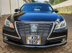Toyota Crown 2015 Black