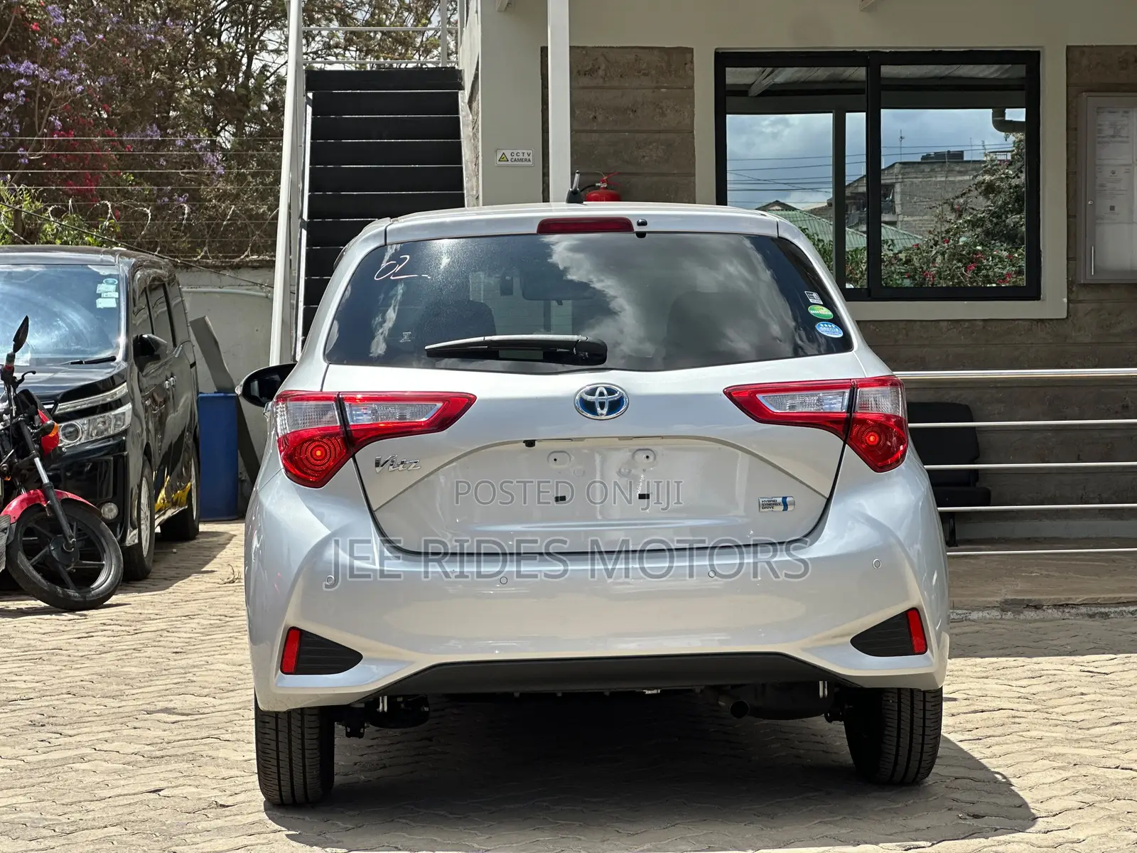 Toyota Vitz 1.5 FWD Hybrid 5dr 2019 Gray