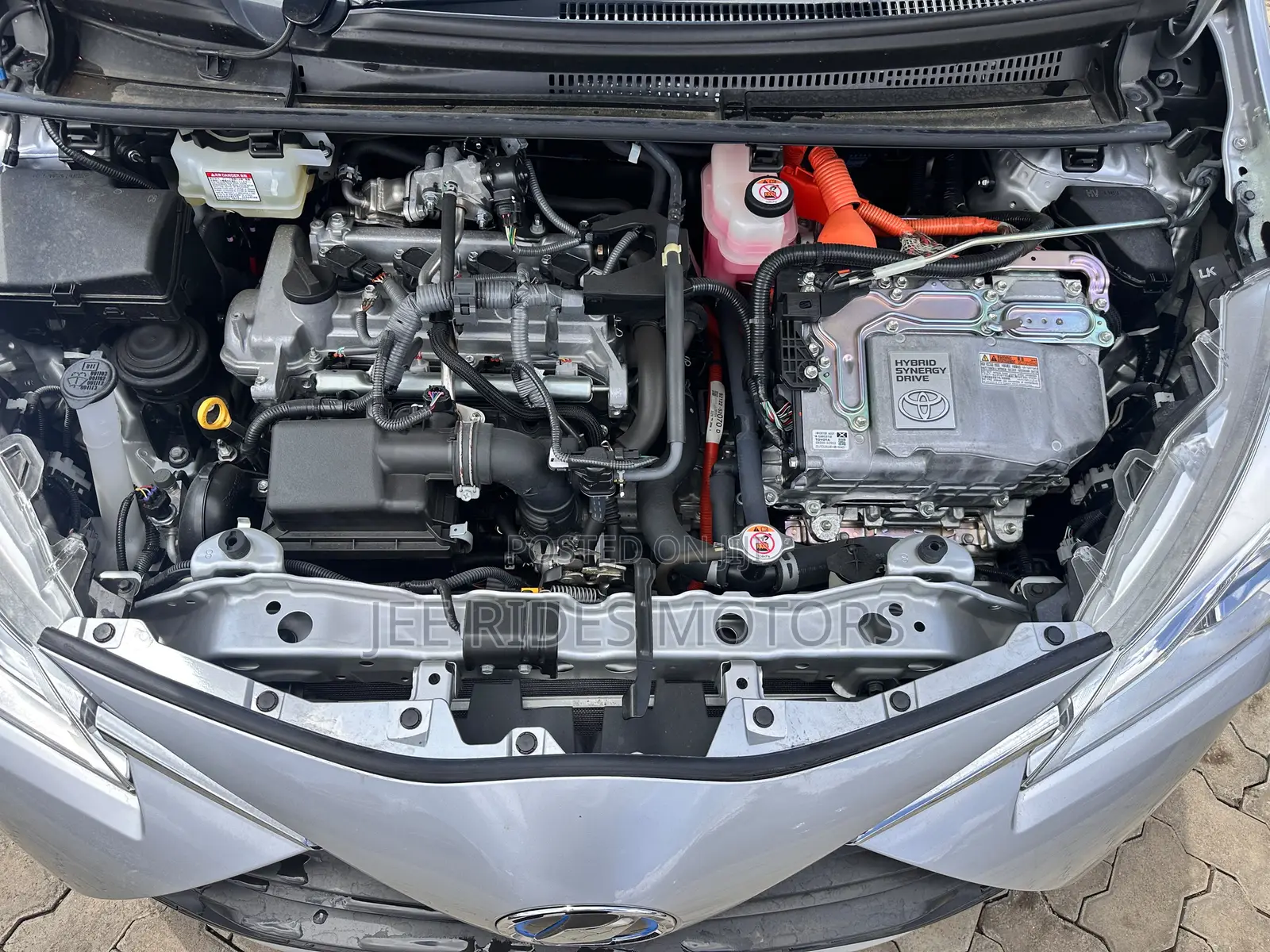 Toyota Vitz 1.5 FWD Hybrid 5dr 2019 Gray