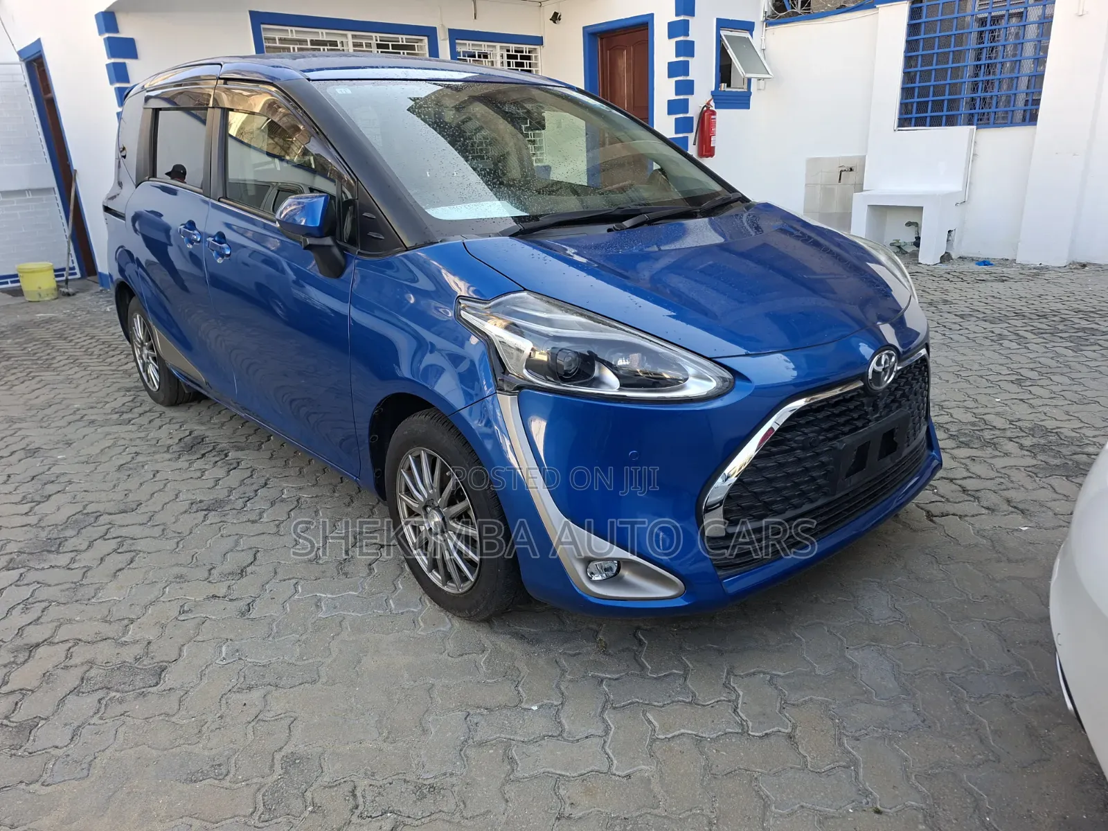 Toyota Sienta 2020 Blue