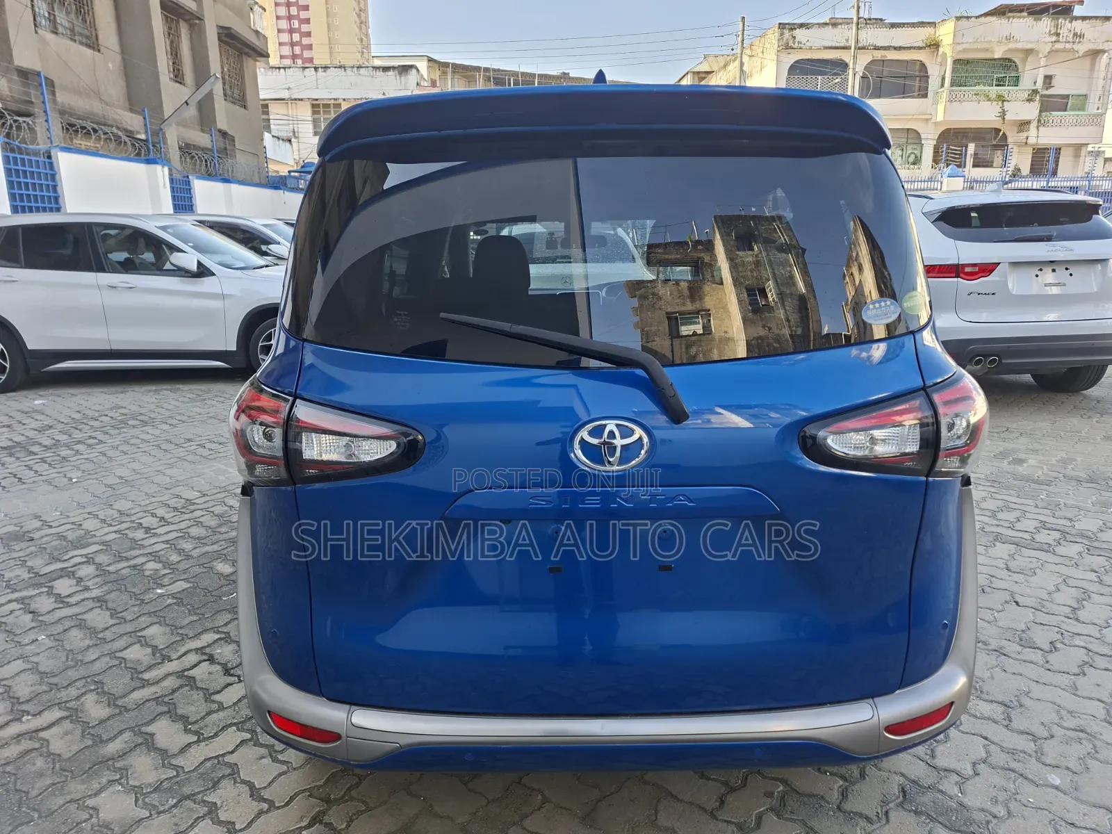 Toyota Sienta 2020 Blue