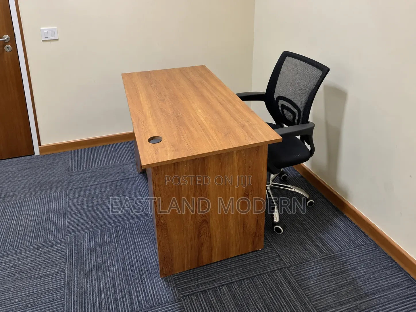 Modern Wooden Office Desk – Executive Working Table With Mesh Chair