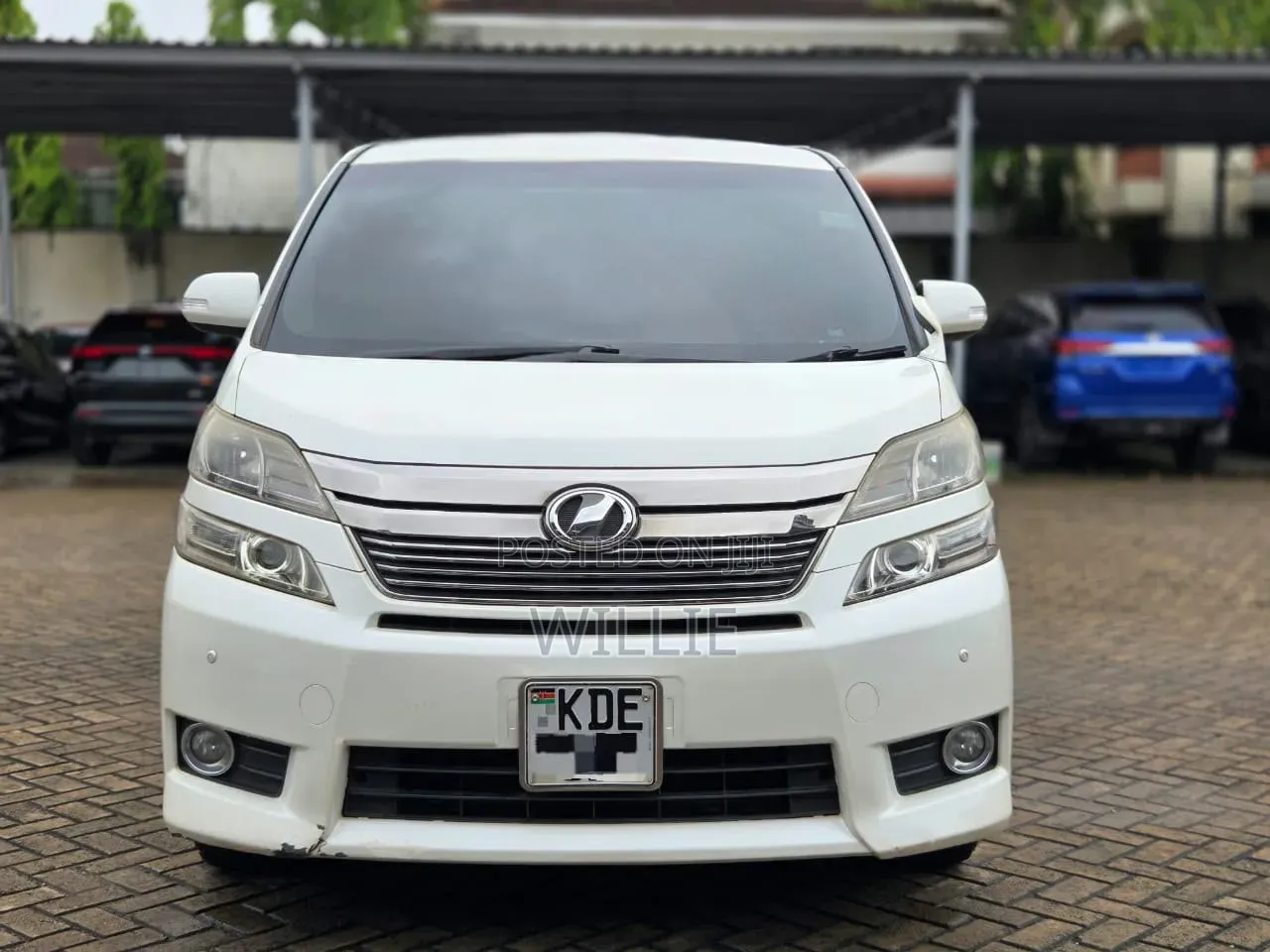 Toyota Vellfire 2014 White