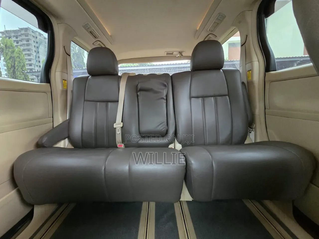 Toyota Vellfire 2014 White