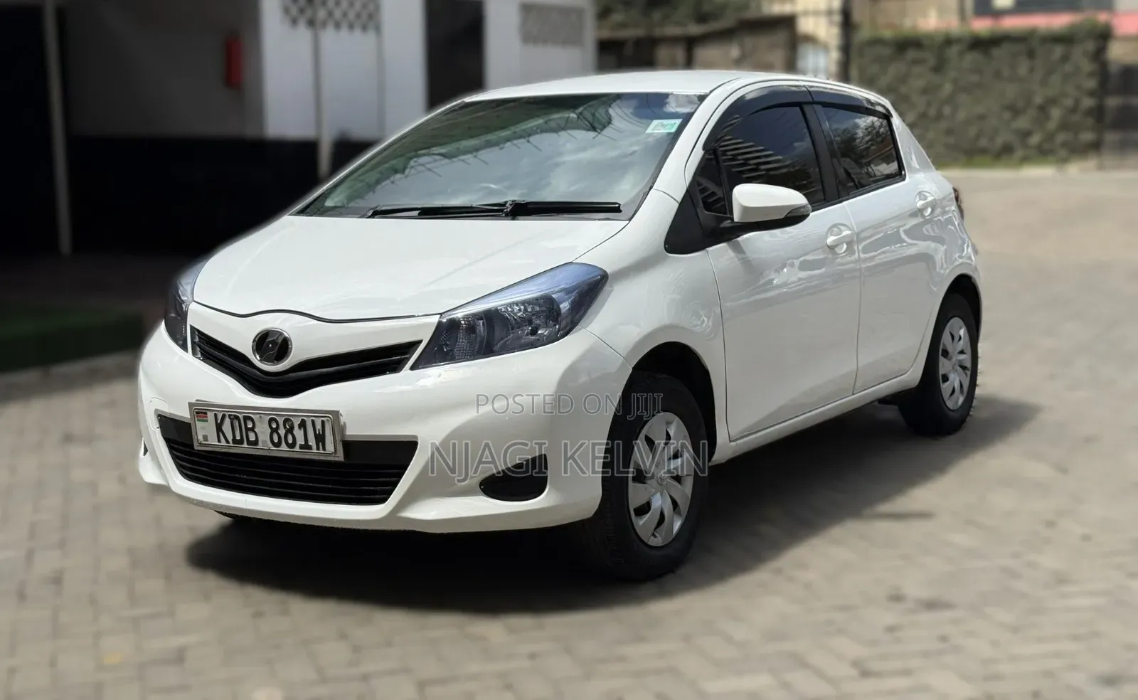 Toyota Vitz 2013 White