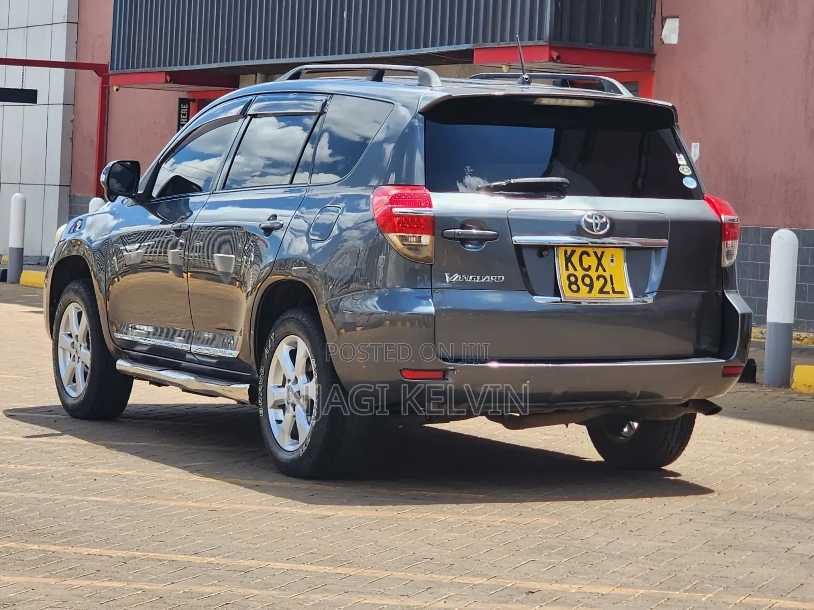 Toyota Vanguard 2012 Gray