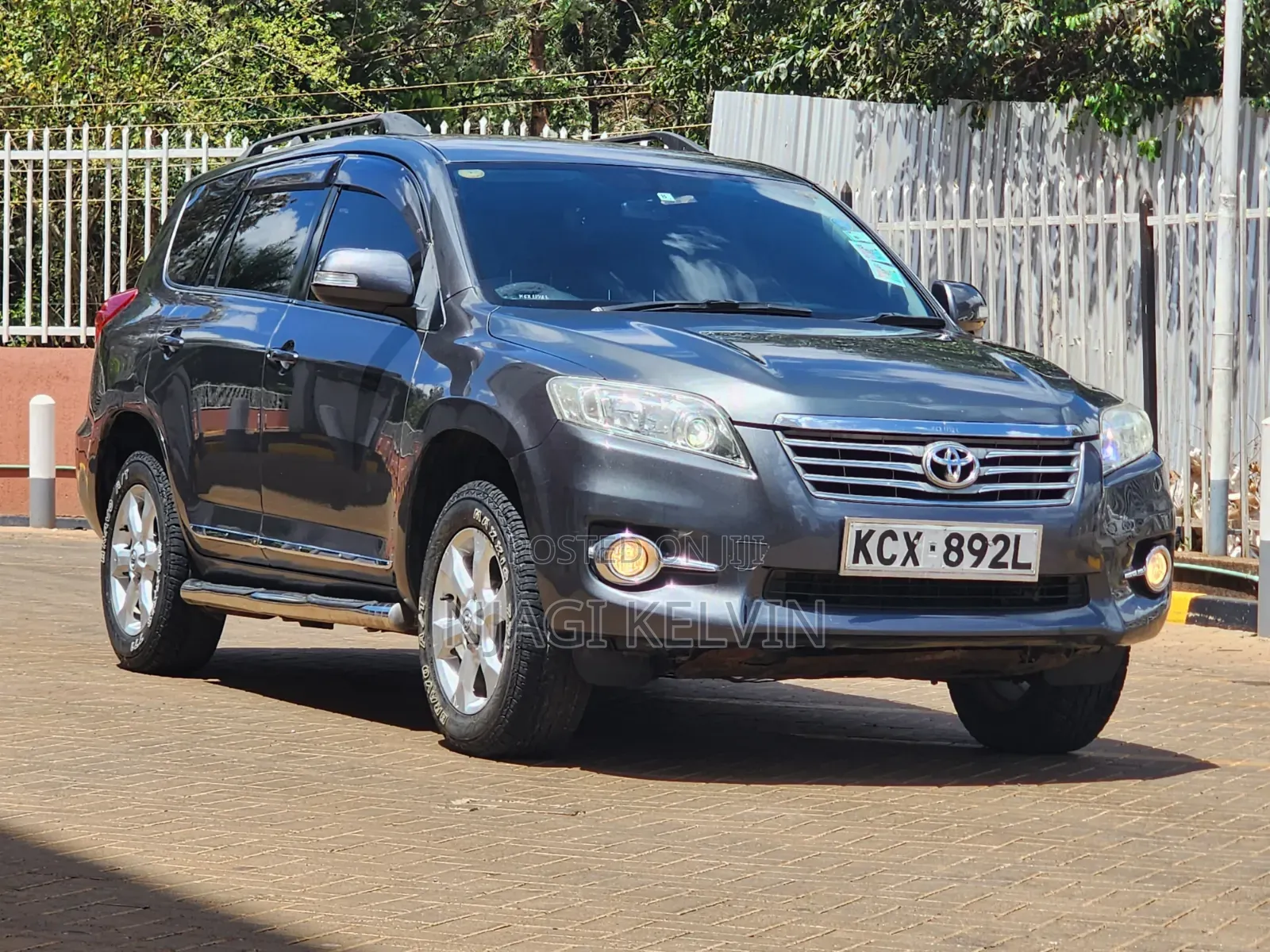 Toyota Vanguard 2012 Gray