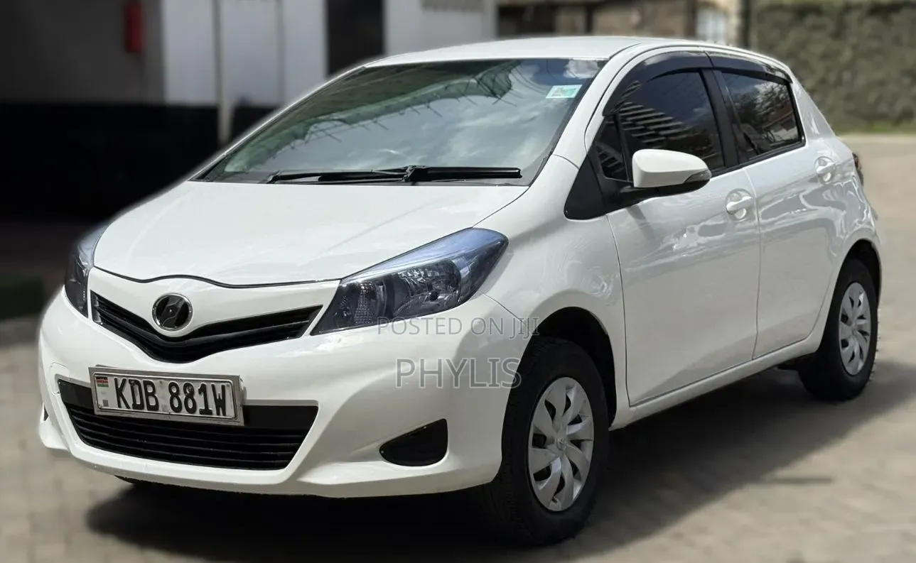 Toyota Vitz 2013 White