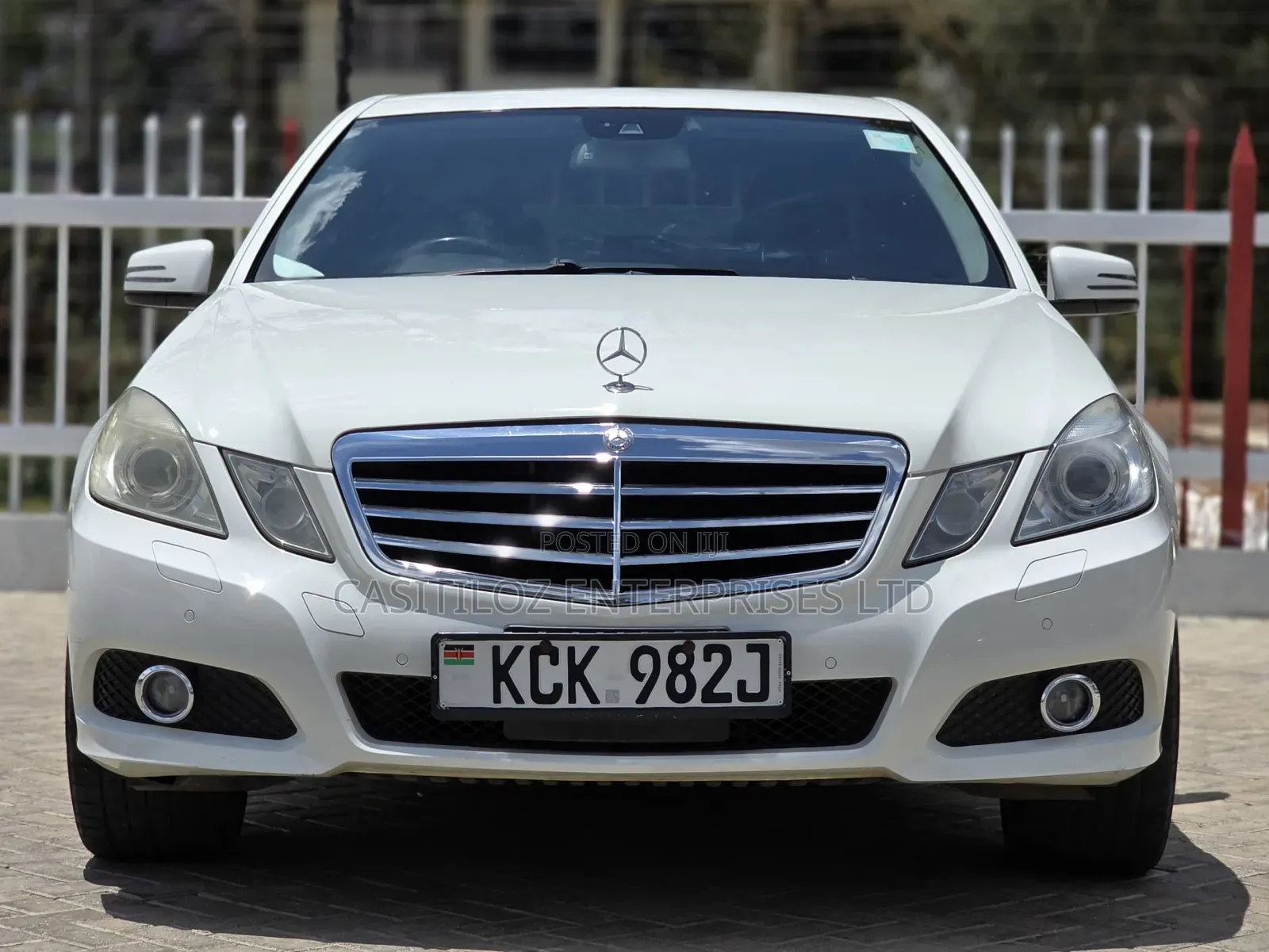 Mercedes-Benz E300 2011 White