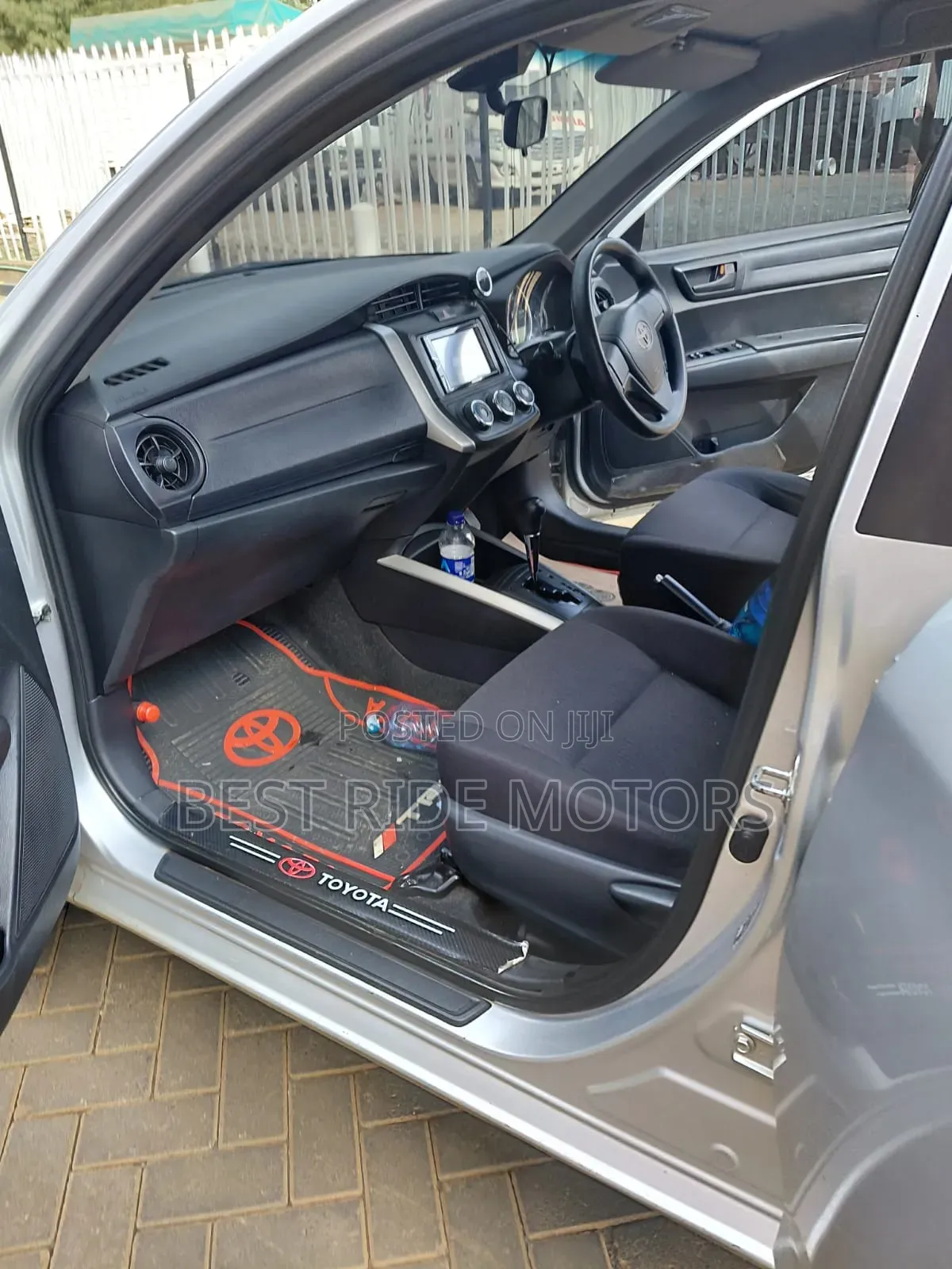 Toyota Corolla Fielder 1.5 Petrol FWD 2016 Silver