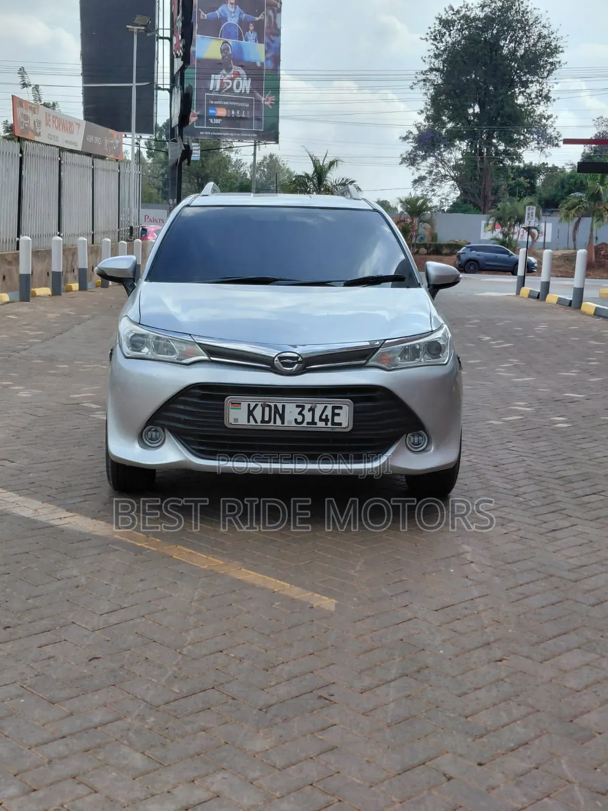Toyota Corolla Fielder 1.5 Petrol FWD 2016 Silver