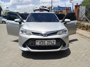 Toyota Corolla Fielder 1.5 Hybrid FWD 2018 Silver