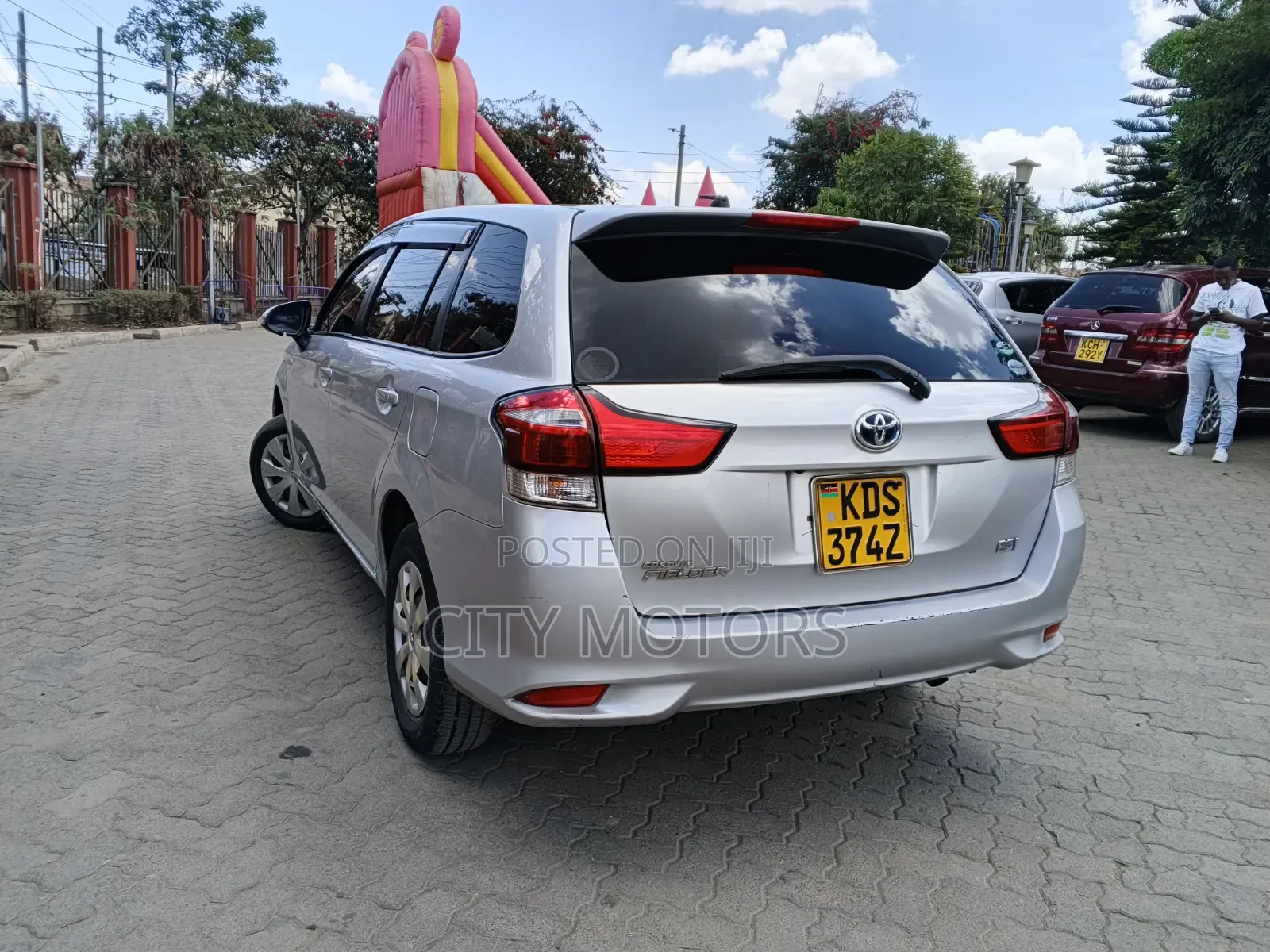 Toyota Corolla Fielder 1.5 Hybrid FWD 2018 Silver