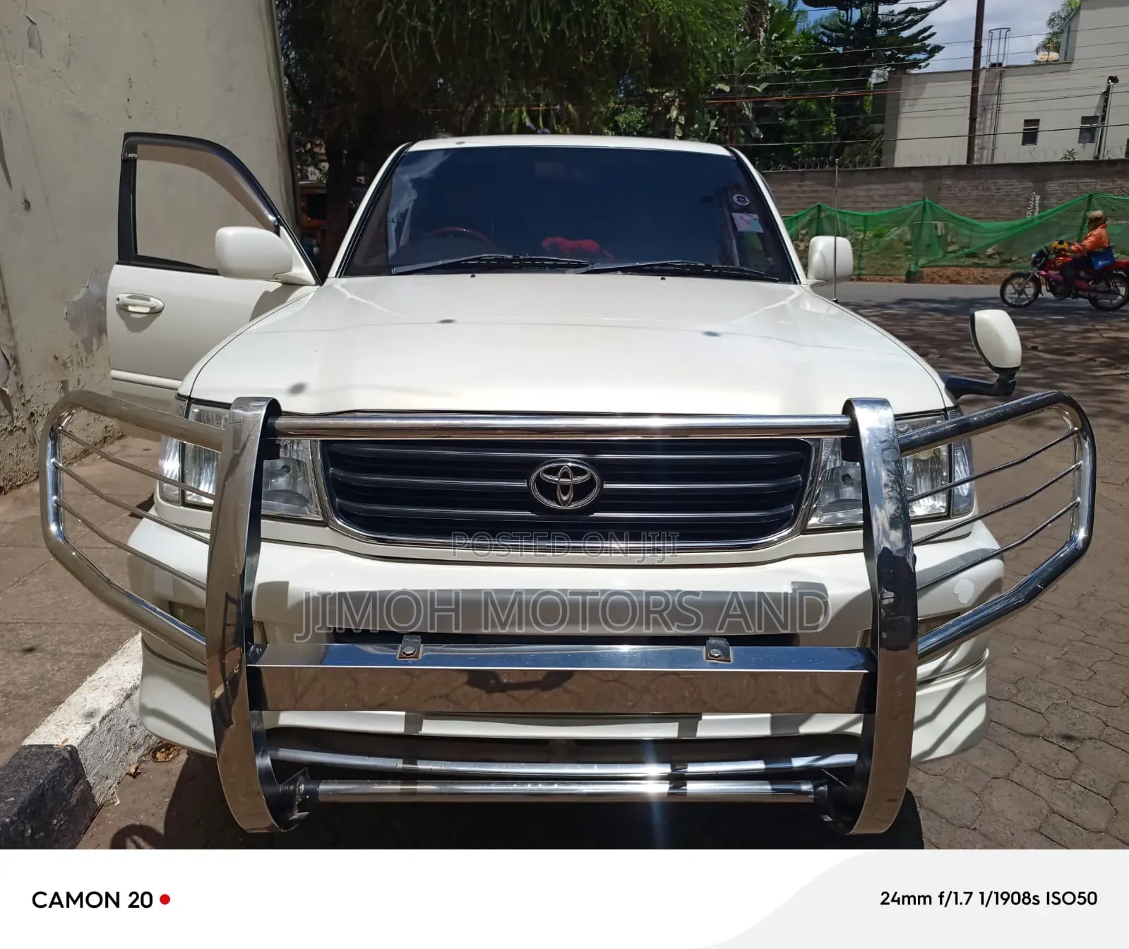 Toyota Land Cruiser Prado 2006 White