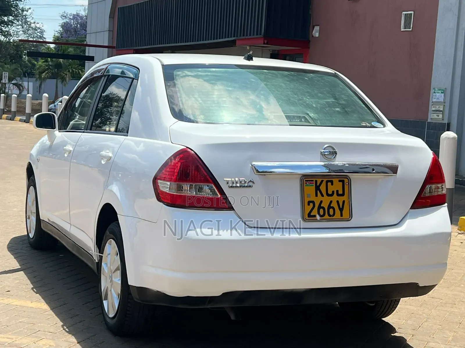Nissan Tiida 2009 White