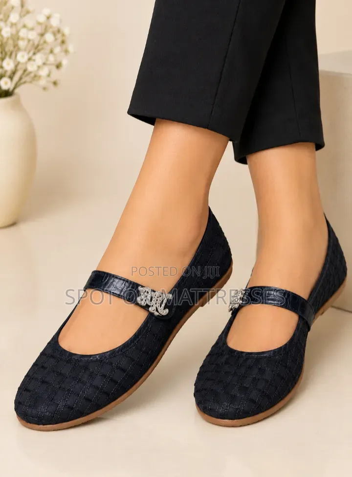 Fashion Flat Shoes for the Ladies. Sizes 37-42. We Deliver!