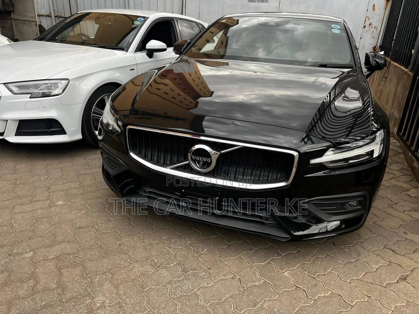 Volvo S60 T4 Momentum 2020 Black