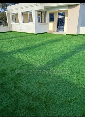Roofing Grass Carpet Best Quality Available in Different Thicknesses