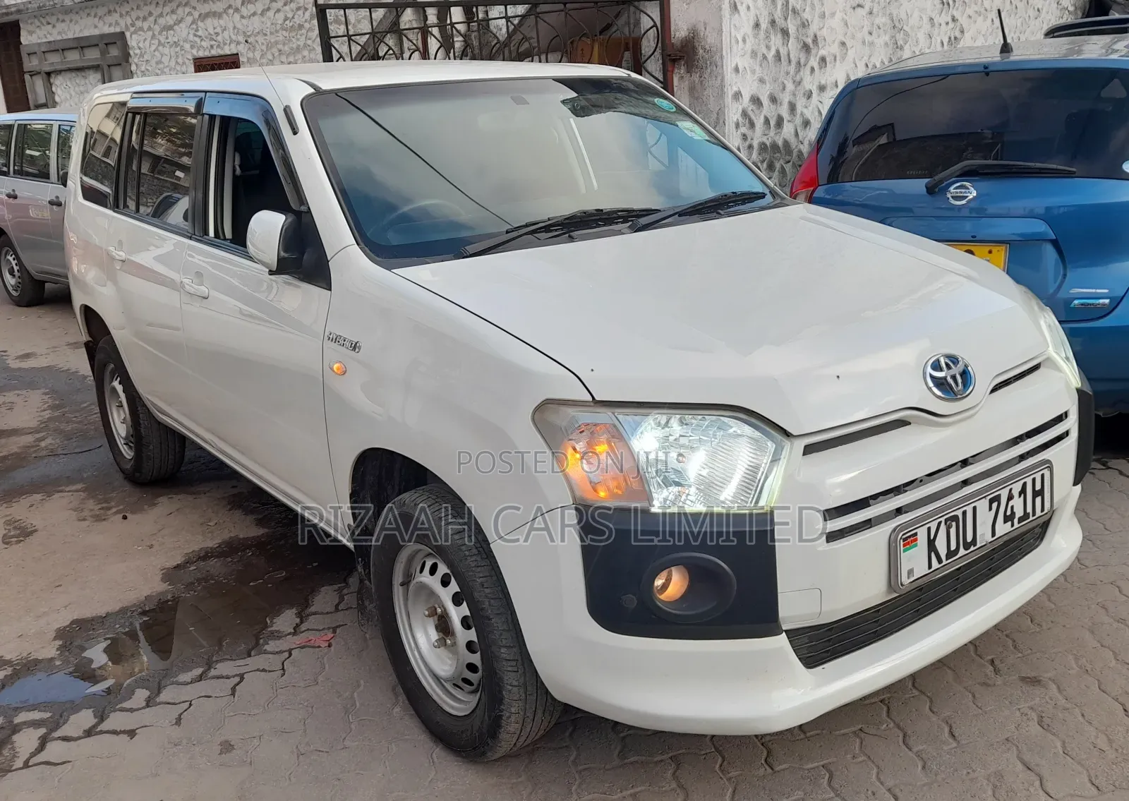 Toyota Probox 1.5 Hybrid DX 2019 White