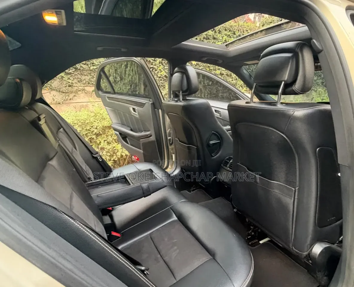 Mercedes-Benz E250 2011 Gold