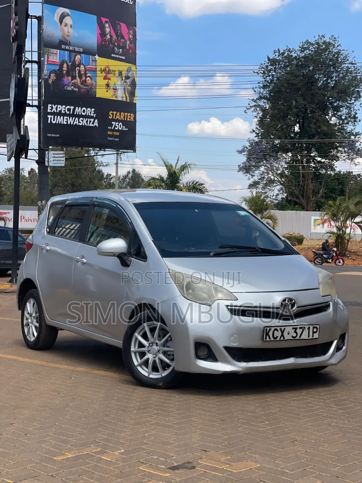 Toyota Ractis 2012 Silver