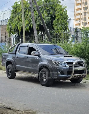 Toyota Hilux 2018 Gray