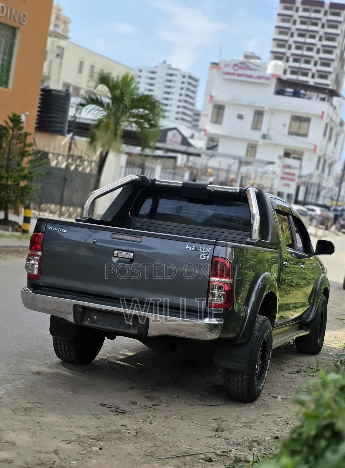 Toyota Hilux 2018 Gray