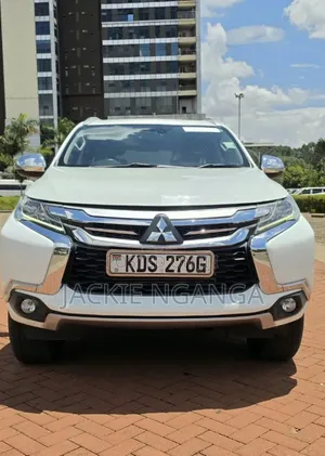 Mitsubishi Pajero 2022 White