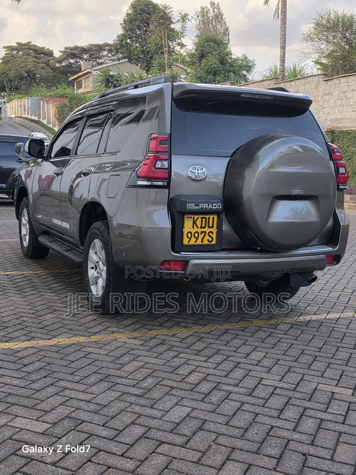 Toyota Land Cruiser Prado 2013 Brown