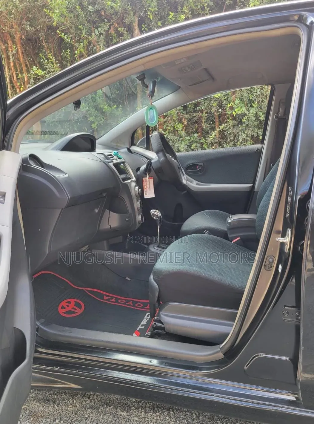 Toyota Vitz 2006 Black