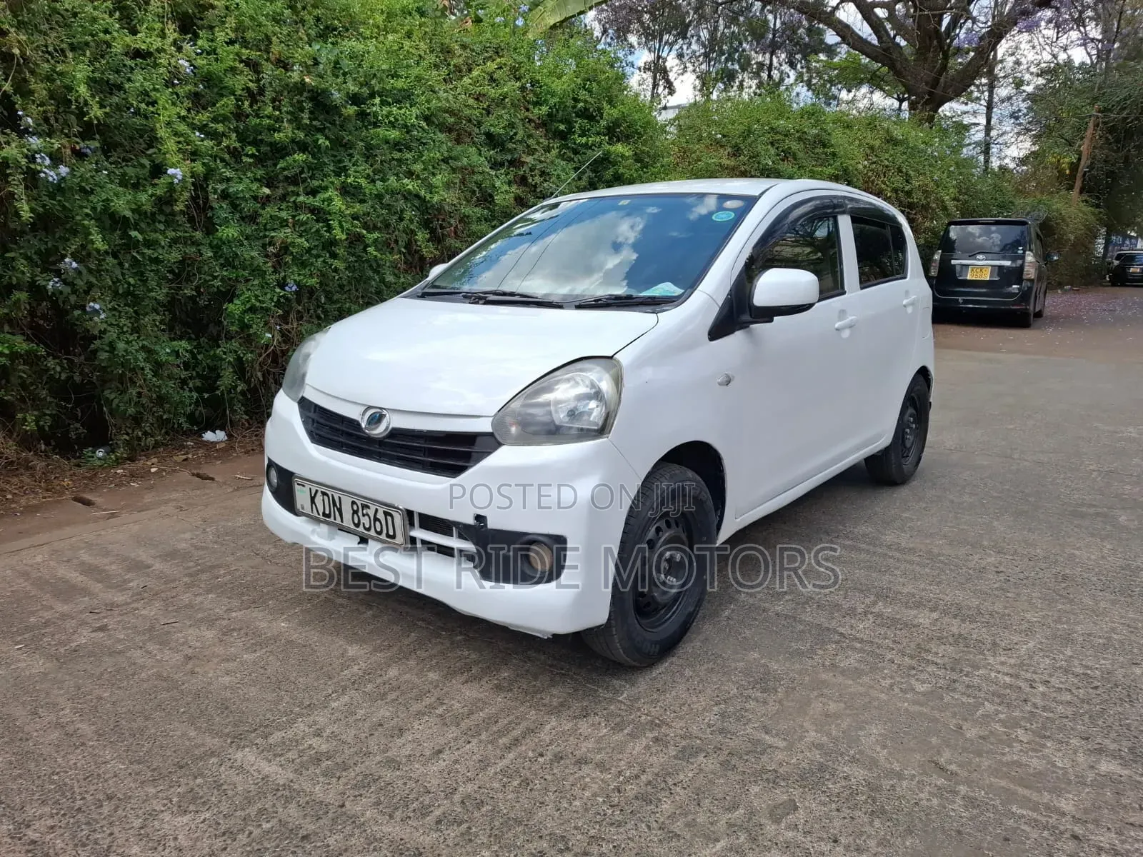 Daihatsu Mira 2016 White