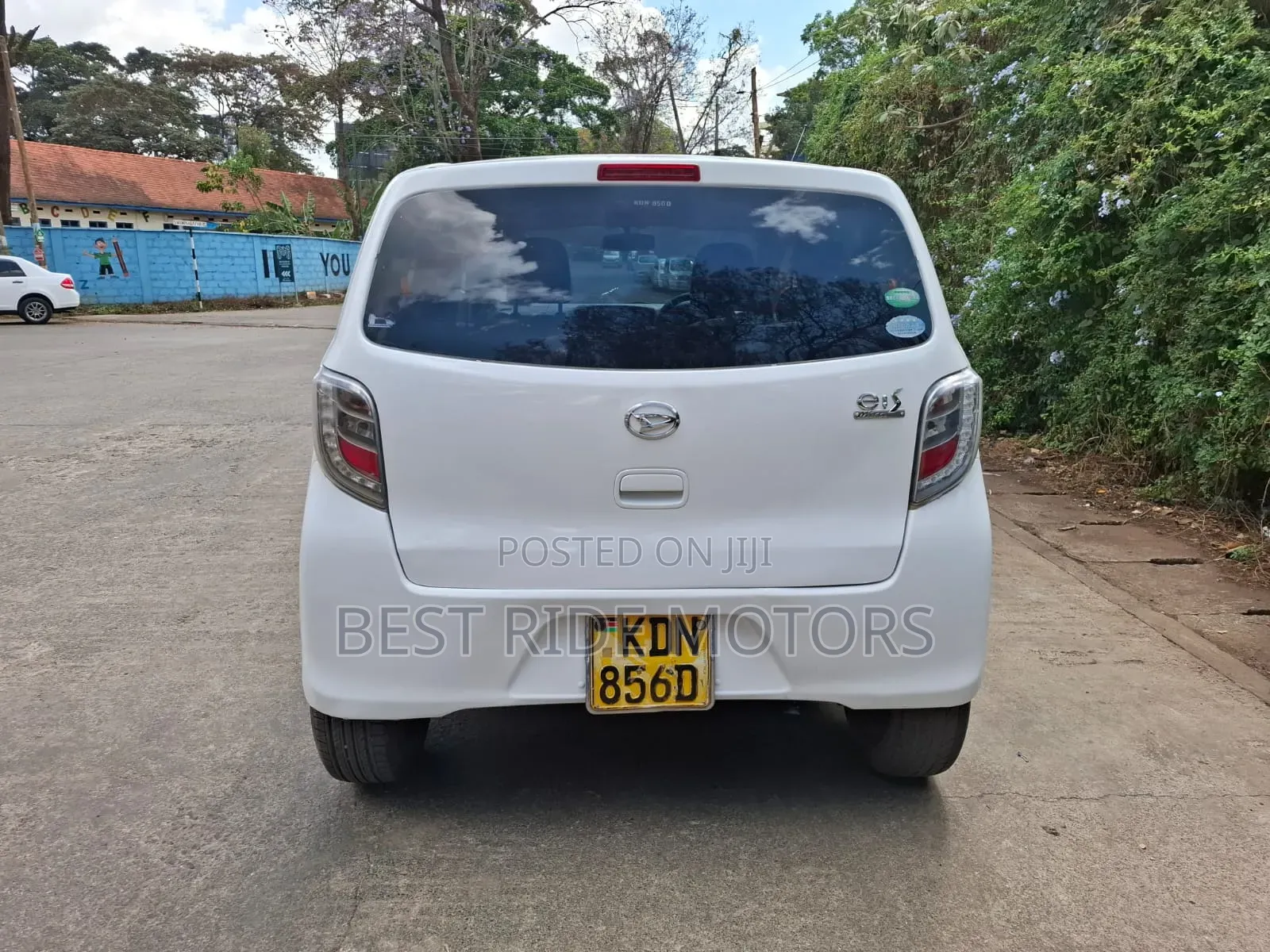 Daihatsu Mira 2016 White