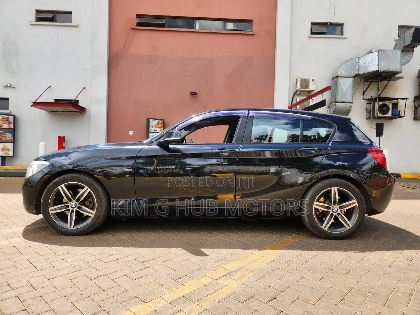 BMW 120i 2015 Black