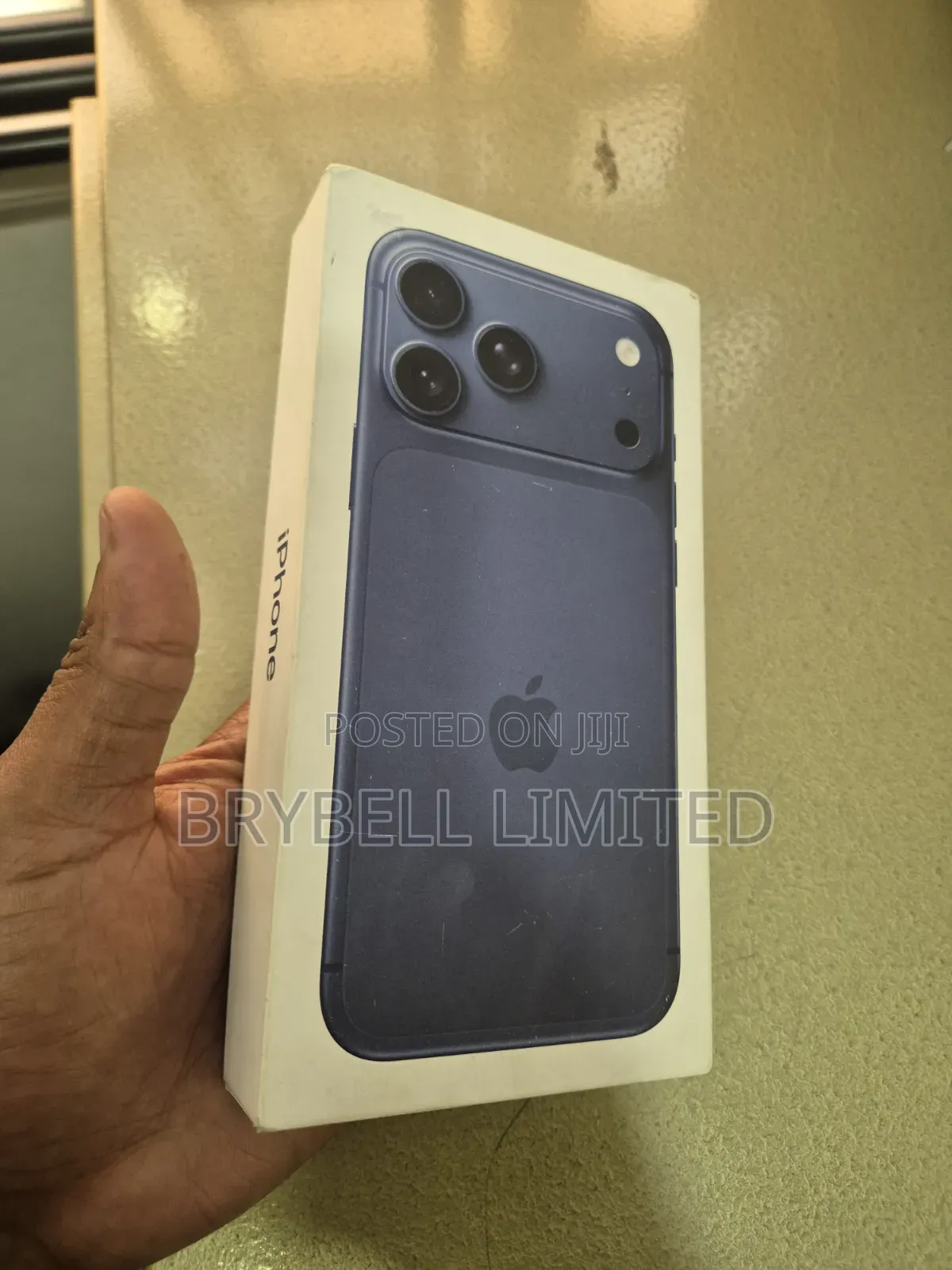 New Apple iPhone 17 Pro Max 256 GB Blue