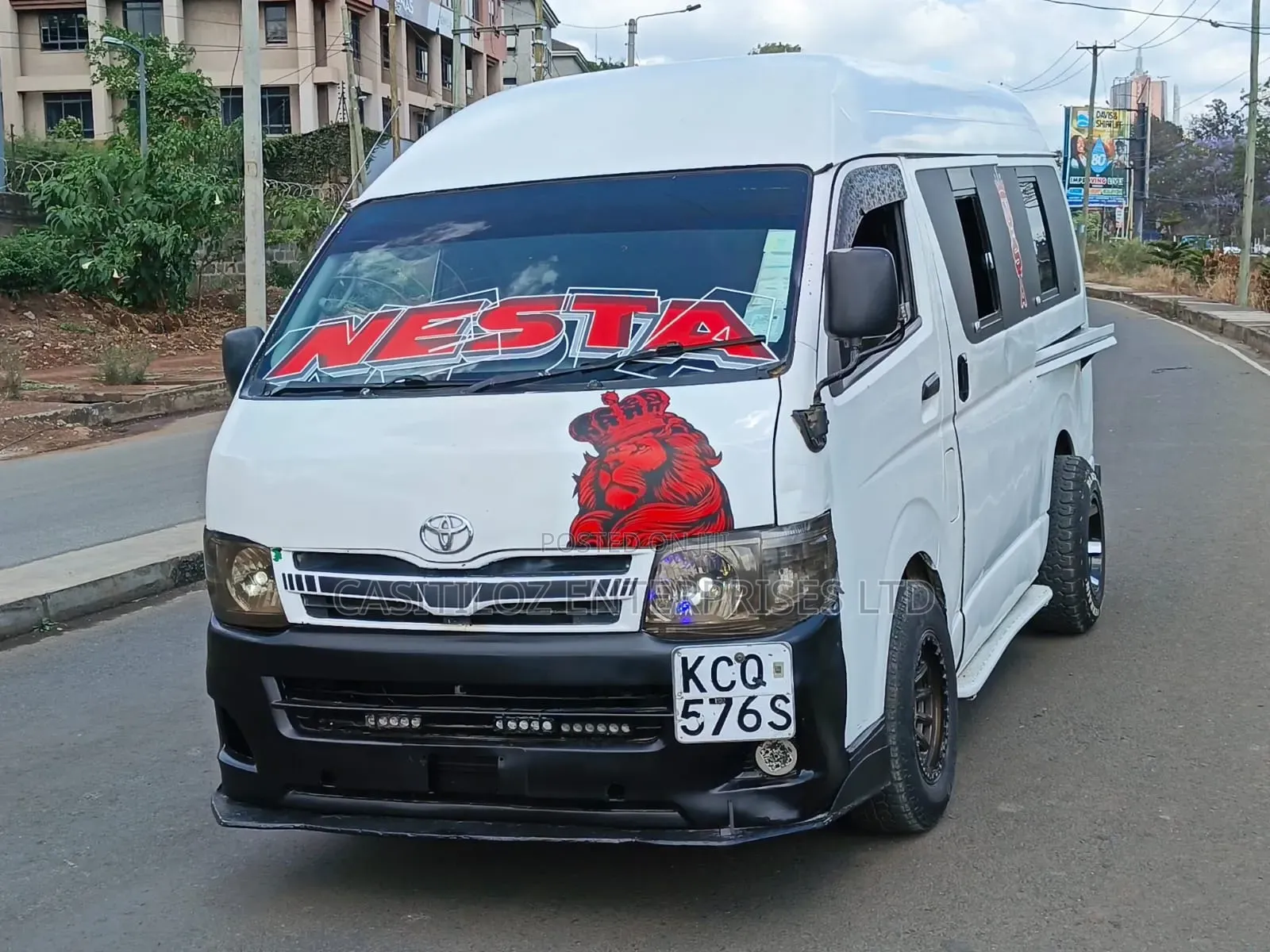 Toyota HiAce 2011 White