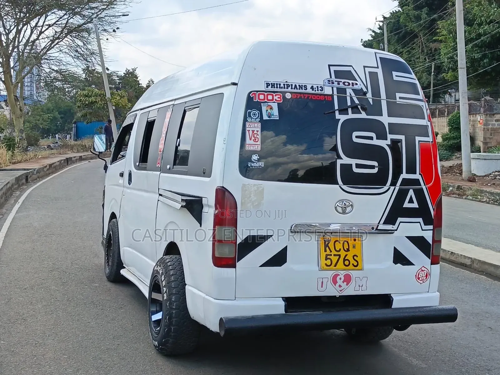 Toyota HiAce 2011 White