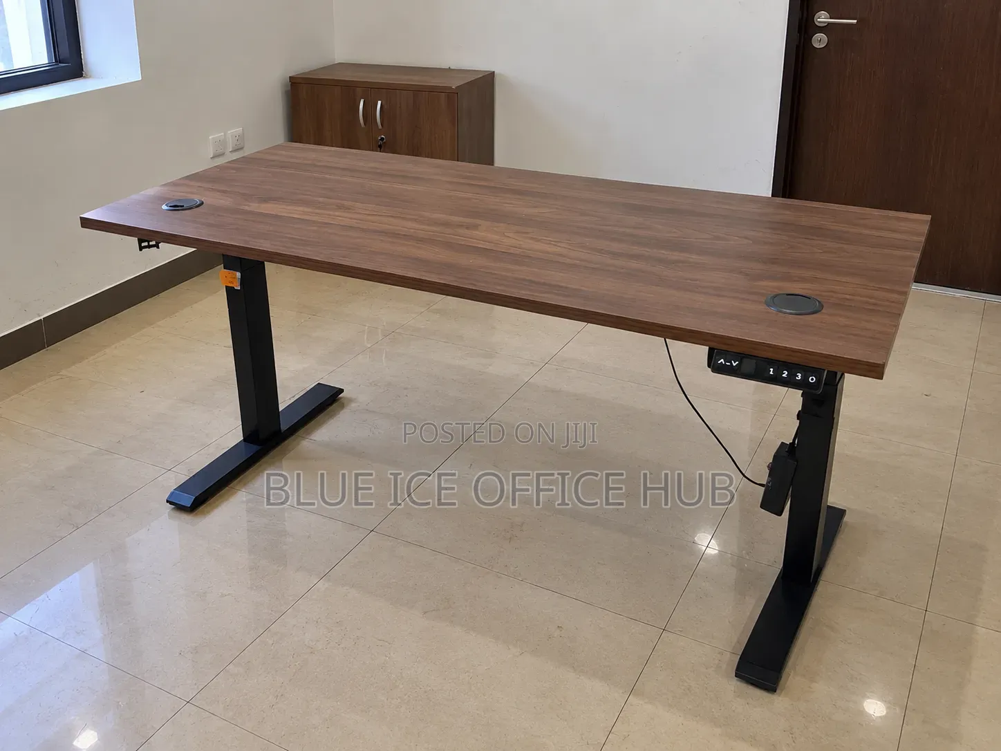 Electric Height Adjustable Desk – Wooden Top